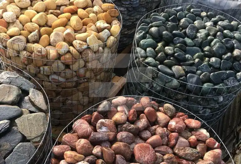 قلوه سنگ رنگی