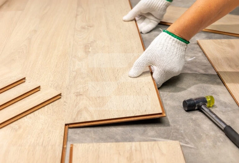 نصب کفپوش لمینت روی سرامیک